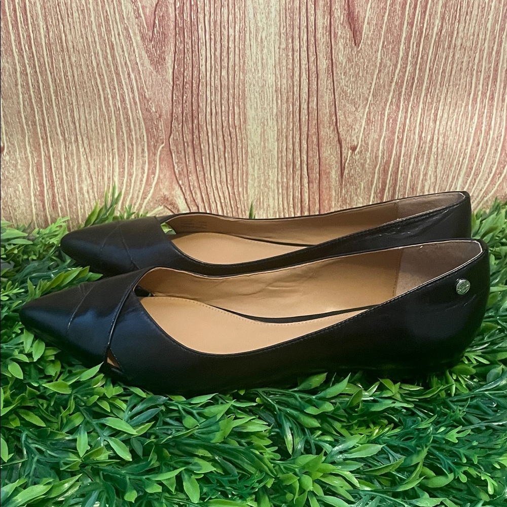 Calvin Klein Women’s Gailia Black Leather Flats Shoes - Picture 3 of 10